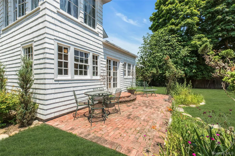 430 Montauk Highway East Moriches, NY 11940
