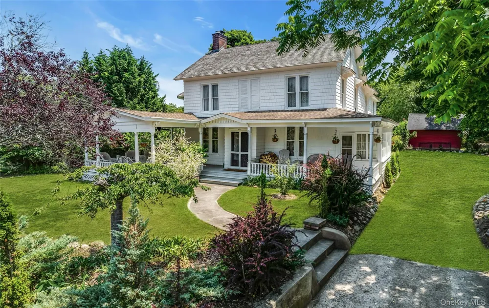 430 Montauk Highway East Moriches, NY 11940