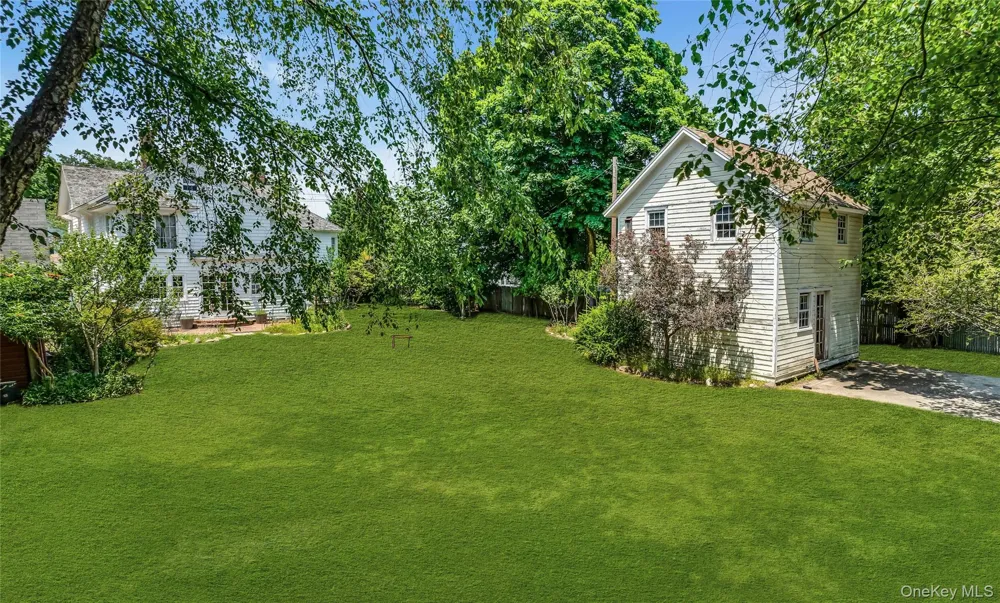 430 Montauk Highway East Moriches, NY 11940