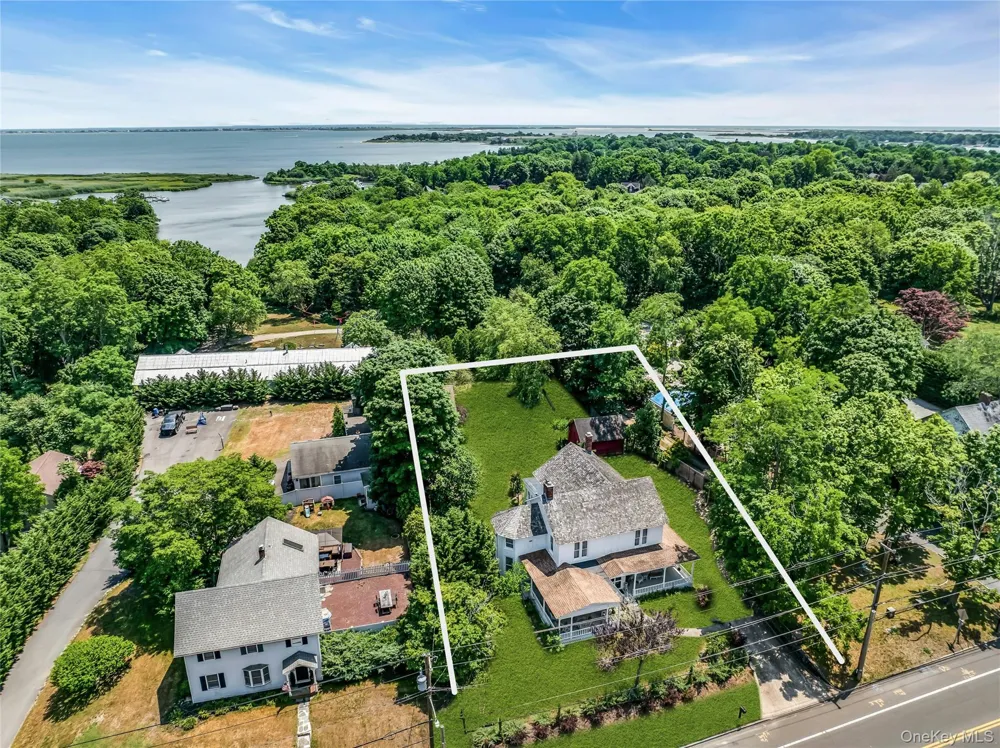 430 Montauk Highway East Moriches, NY 11940