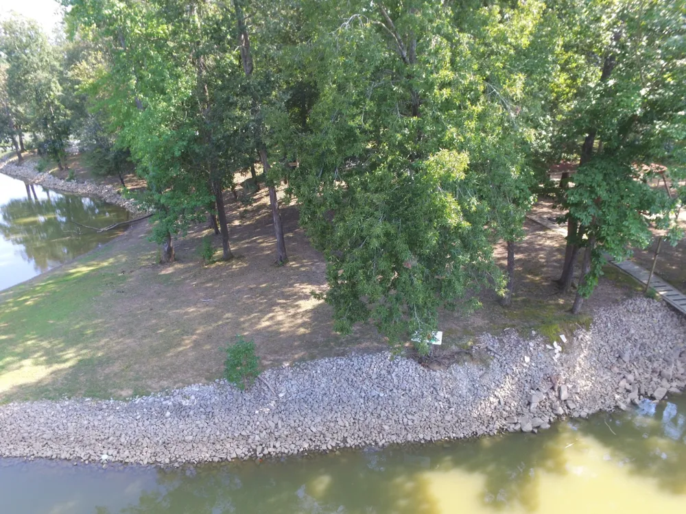 261 Lakeview Dr Bath Springs, TN 38311
