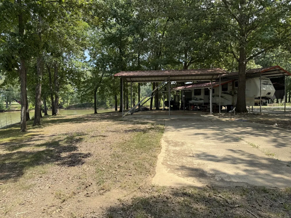 261 Lakeview Dr Bath Springs, TN 38311