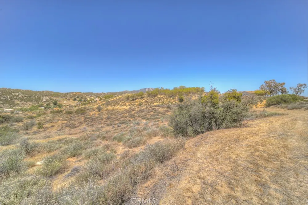 48805 Leaning Rock Court Aguanga, CA 92536