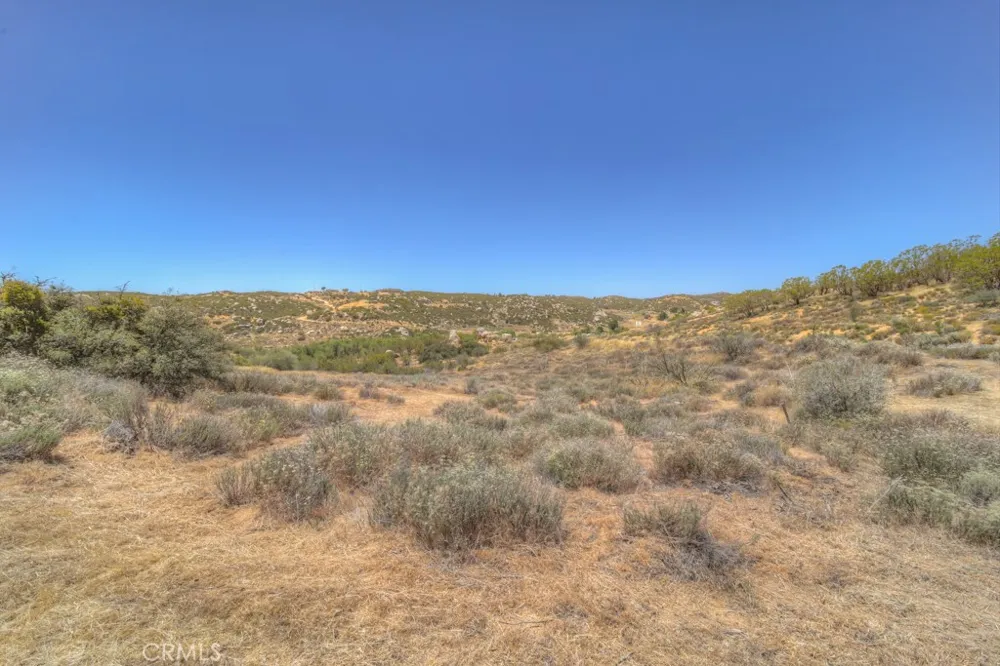 48805 Leaning Rock Court Aguanga, CA 92536