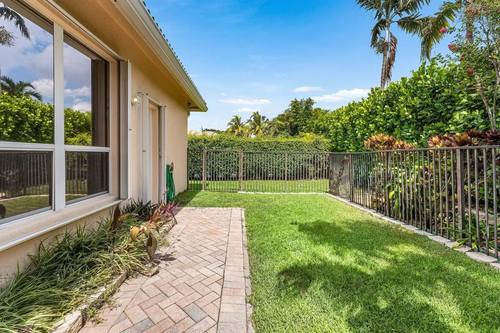 11130 Silver Ridge Street Wellington, FL 33449