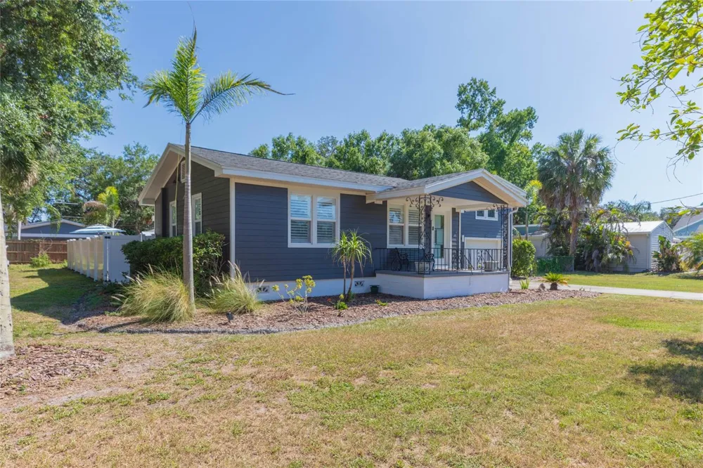 602 W HILDA STREET Tampa, FL 33603