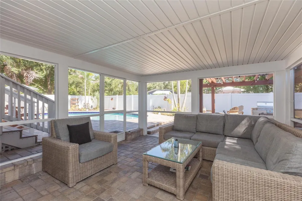 602 W HILDA STREET Tampa, FL 33603