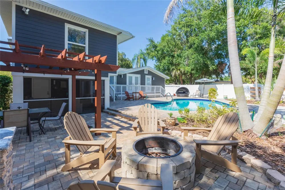 602 W HILDA STREET Tampa, FL 33603