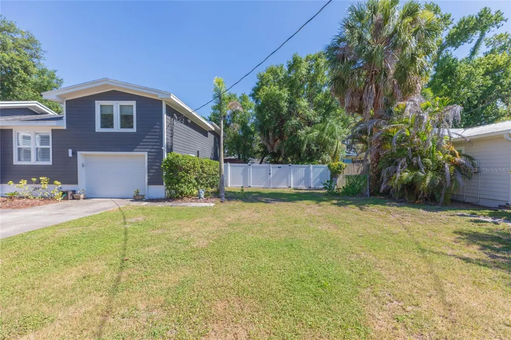 602 W HILDA STREET Tampa, FL 33603