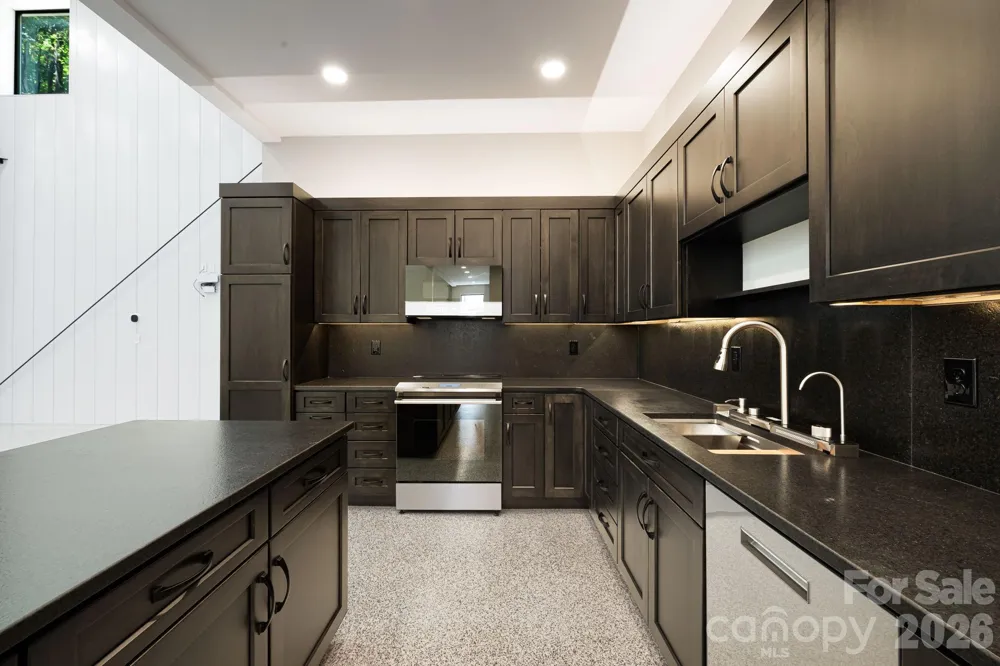 130 Speed Way #B Lake Toxaway, NC 28747