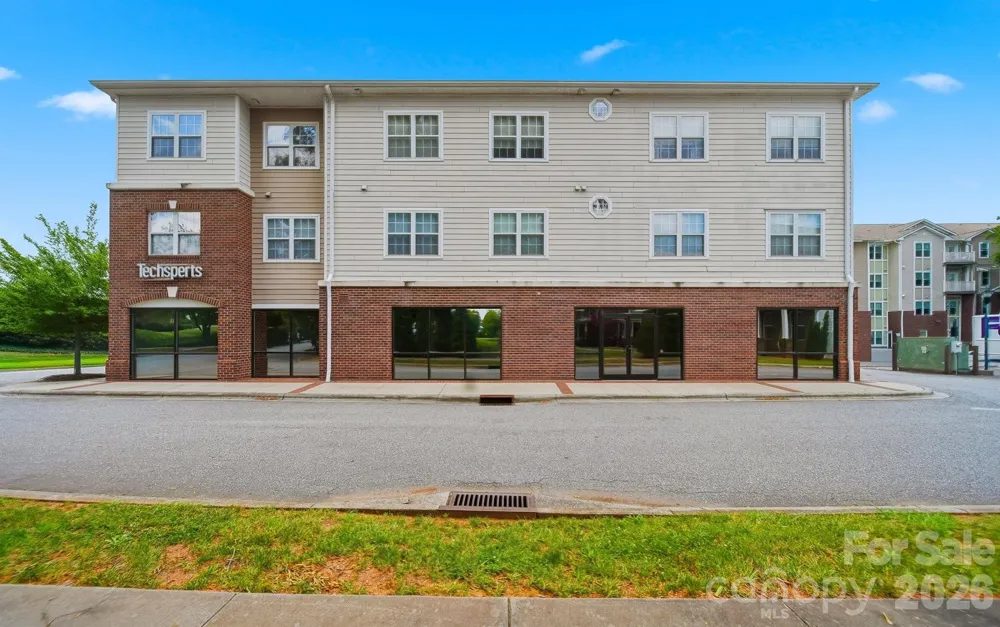 1410 4th Street Drive NW #304 Hickory, NC 28601