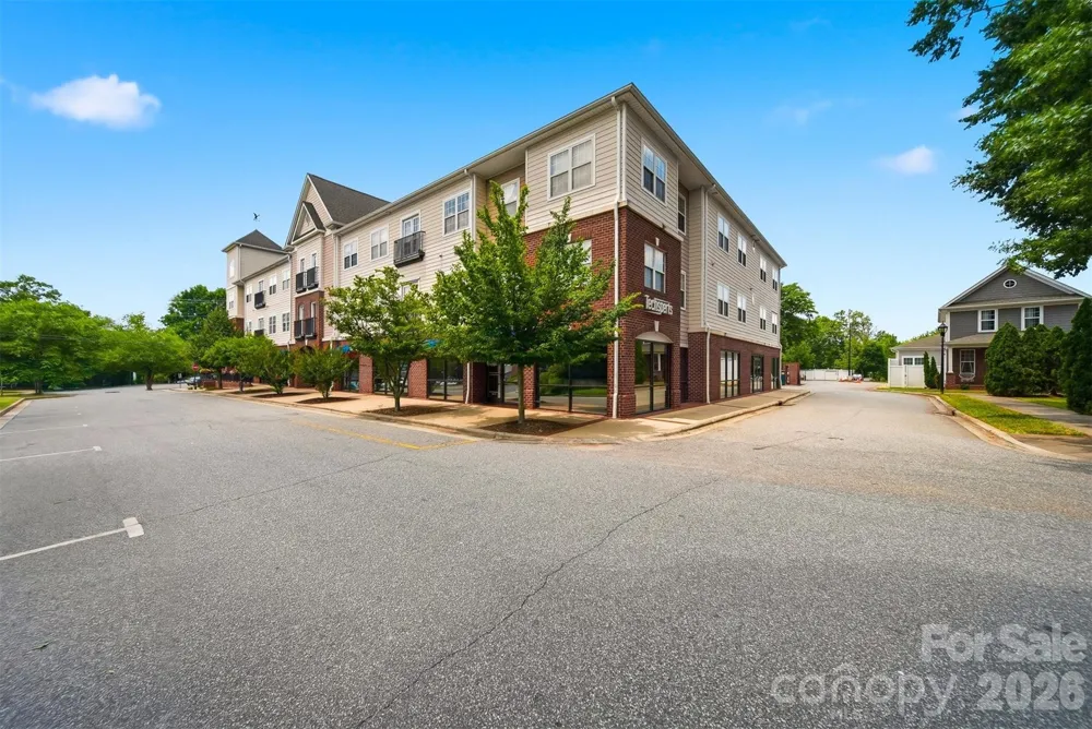 1410 4th Street Drive NW #304 Hickory, NC 28601