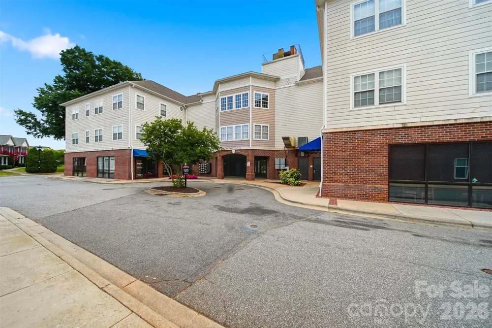 1410 4th Street Drive NW #304 Hickory, NC 28601