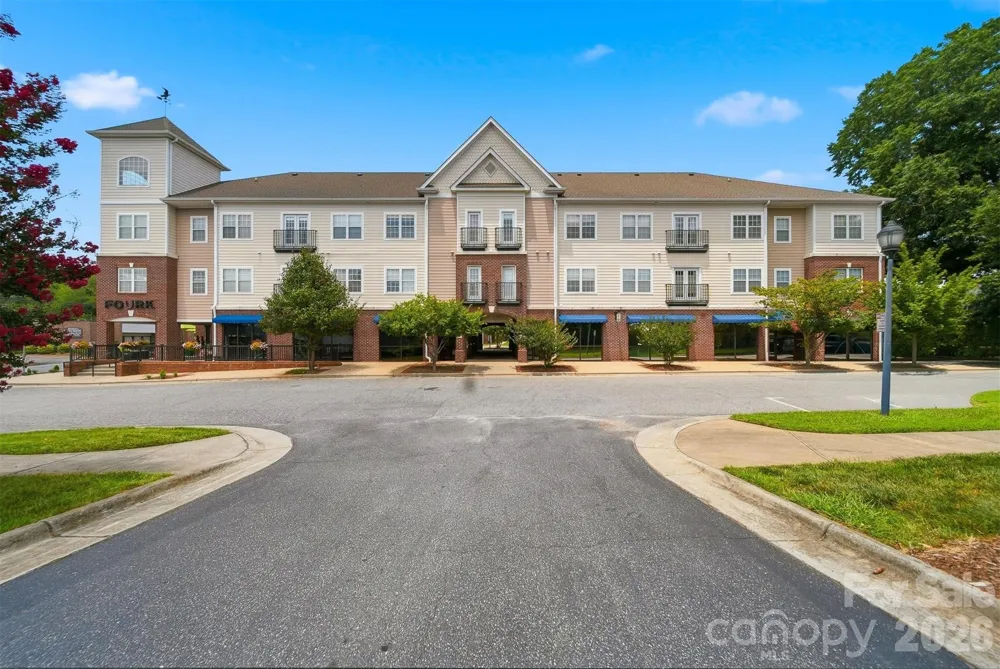 1410 4th Street Drive NW #304 Hickory, NC 28601