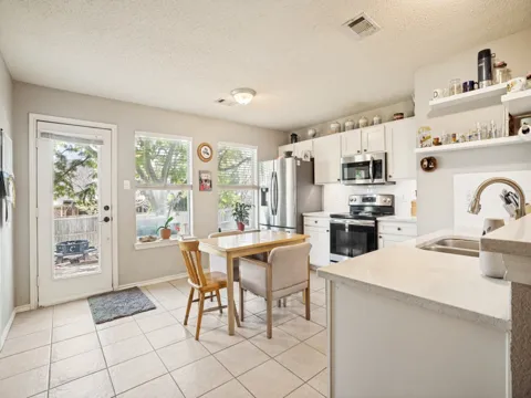 1036 Summit Drive