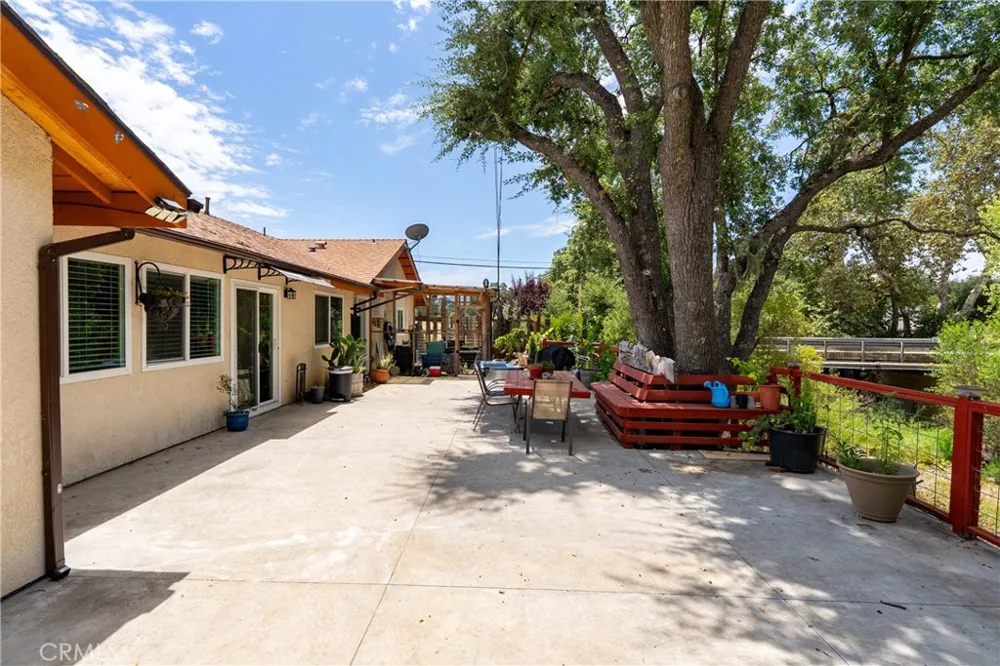 9265 Linden Avenue Atascadero, CA 93422