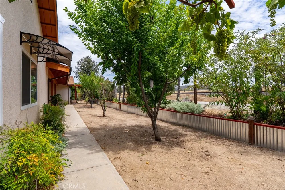 9265 Linden Avenue Atascadero, CA 93422