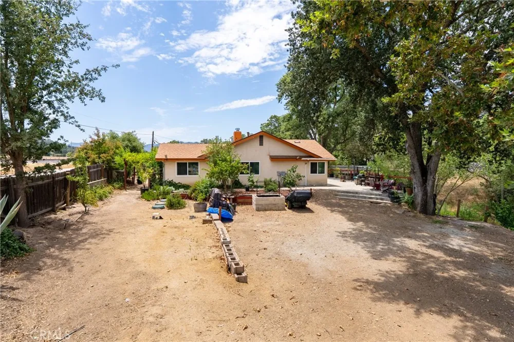 9265 Linden Avenue Atascadero, CA 93422