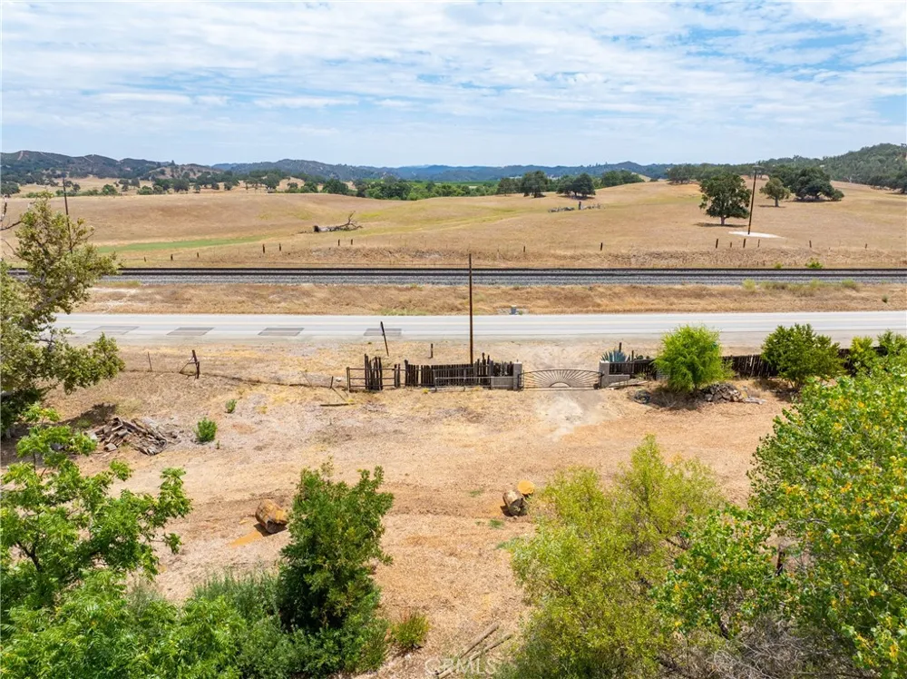 9265 Linden Avenue Atascadero, CA 93422