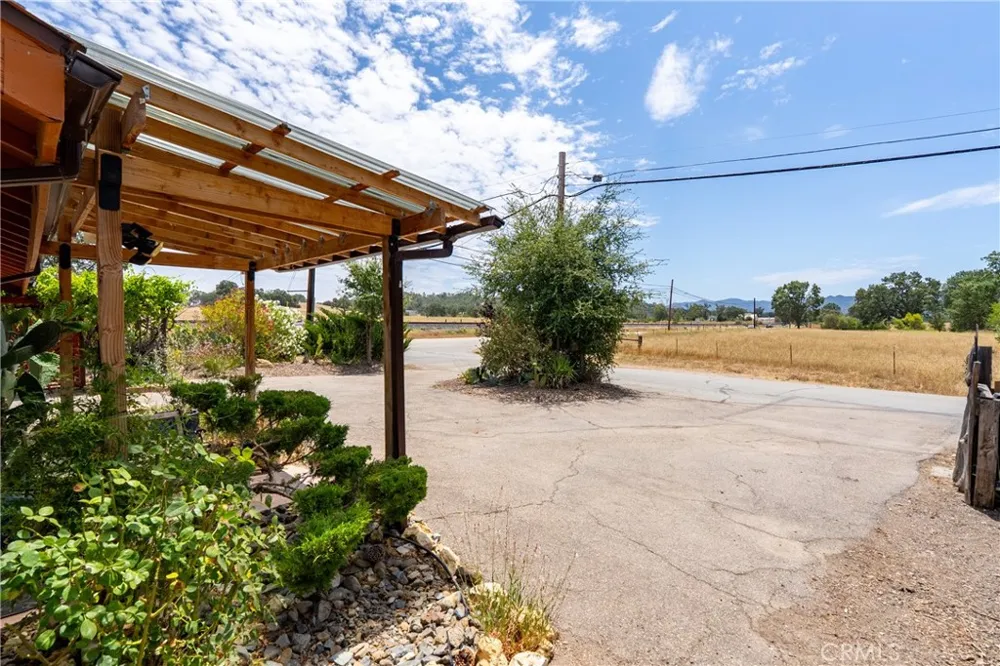 9265 Linden Avenue Atascadero, CA 93422