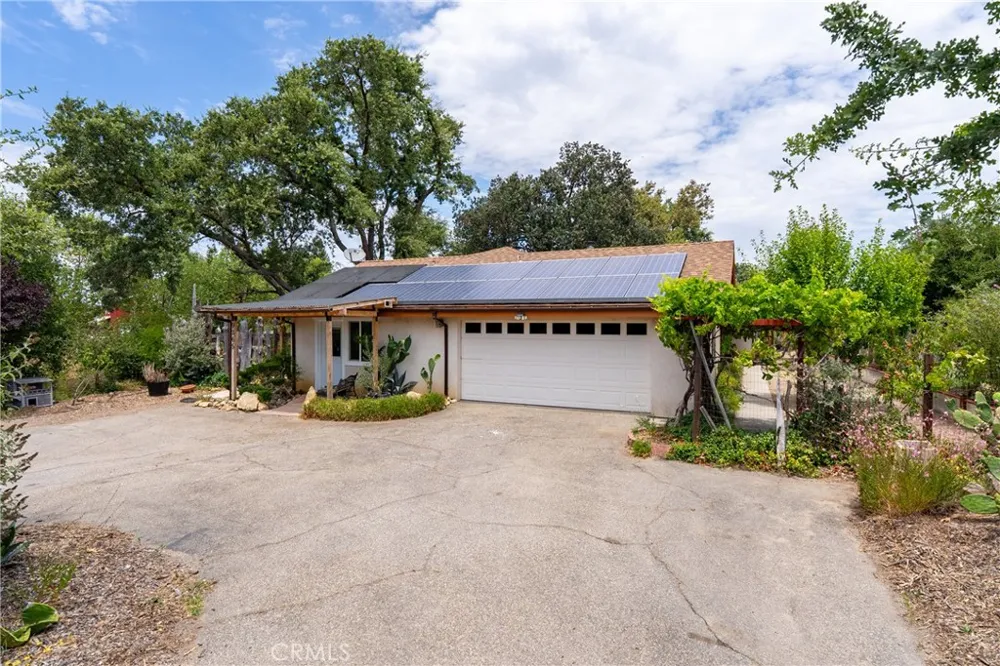 9265 Linden Avenue Atascadero, CA 93422