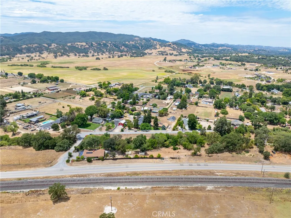 9265 Linden Avenue Atascadero, CA 93422