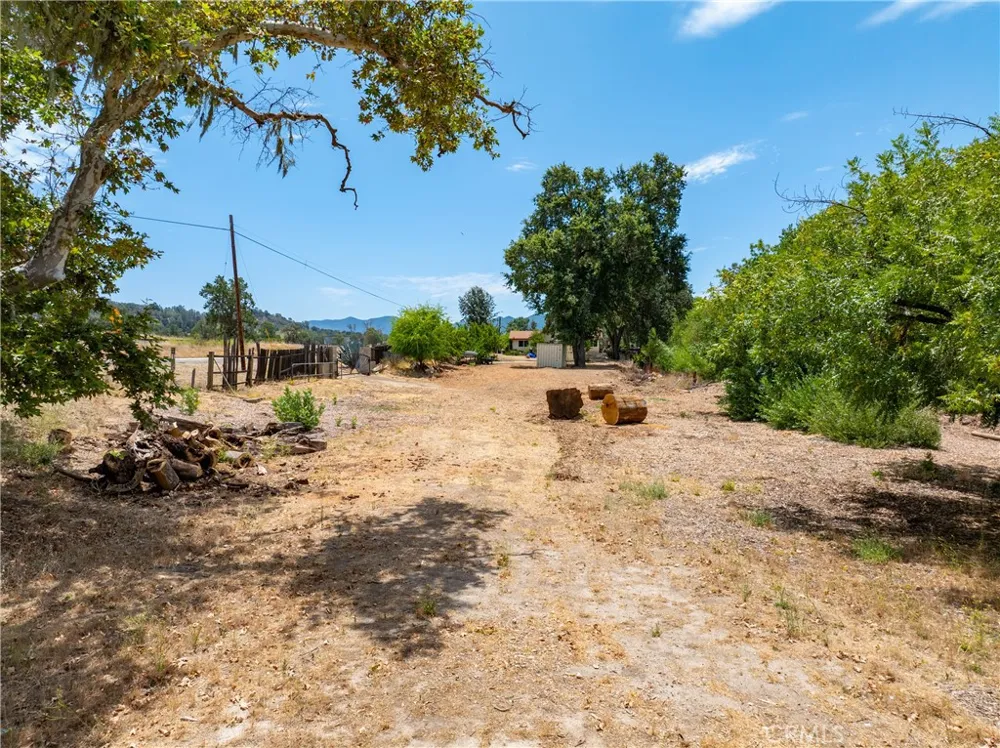 9265 Linden Avenue Atascadero, CA 93422