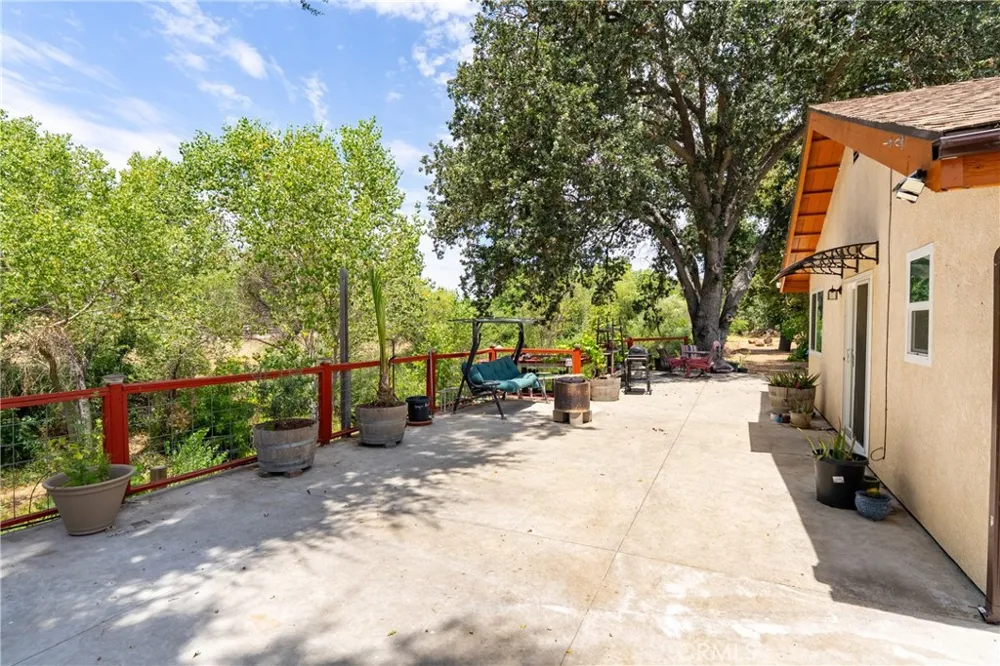 9265 Linden Avenue Atascadero, CA 93422