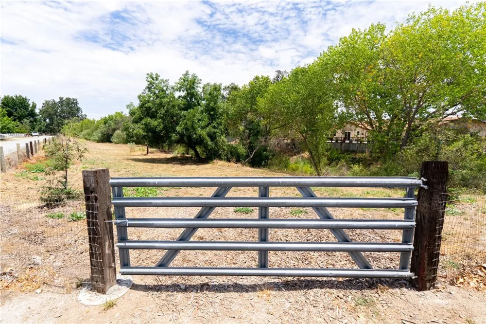 9265 Linden Avenue Atascadero, CA 93422