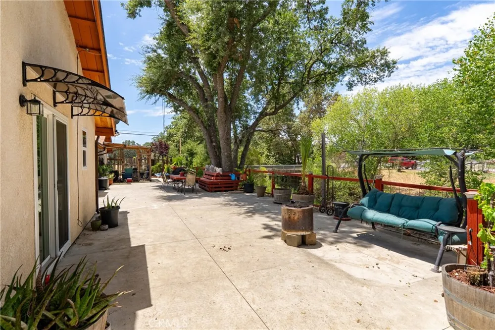 9265 Linden Avenue Atascadero, CA 93422