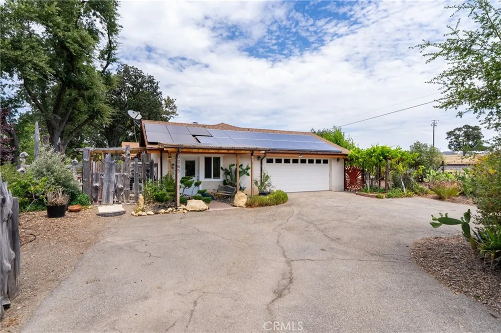 9265 Linden Avenue Atascadero, CA 93422