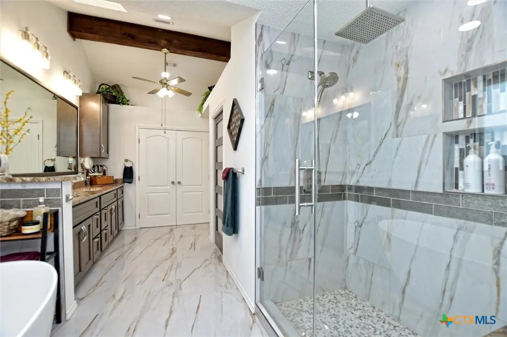 1002 W Noton Street Pflugerville, TX 78660