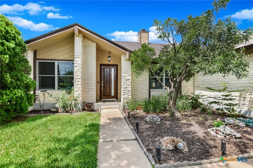 1002 W Noton Street Pflugerville, TX 78660