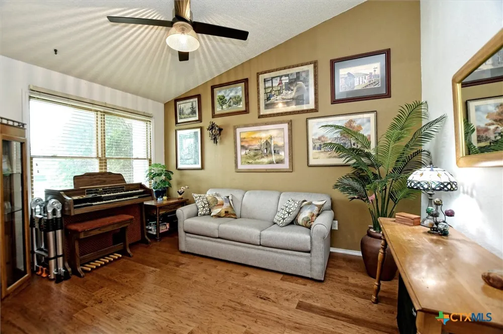 1002 W Noton Street Pflugerville, TX 78660