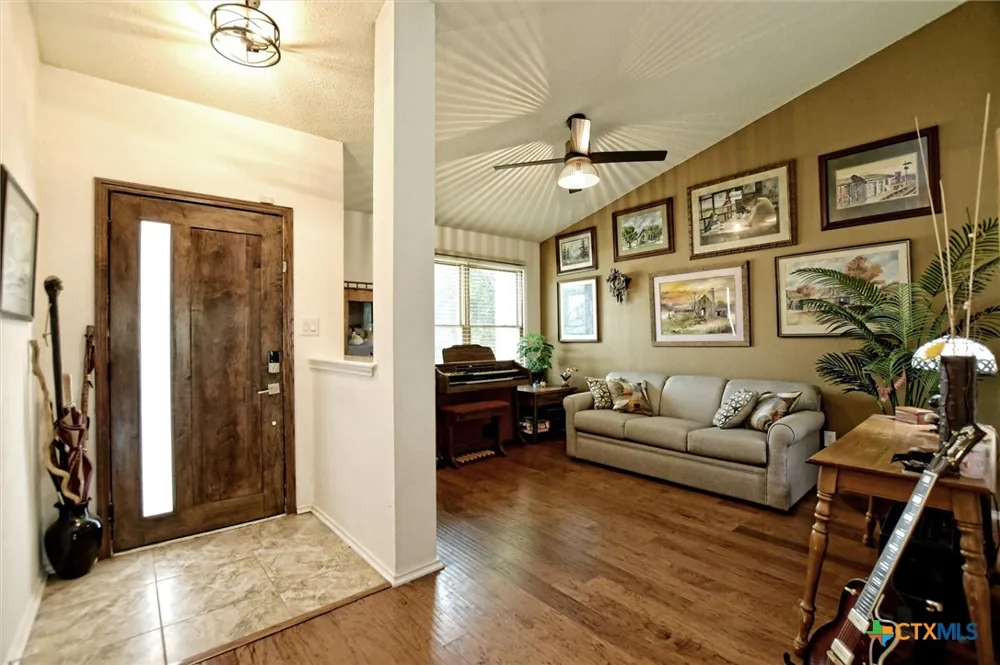 1002 W Noton Street Pflugerville, TX 78660