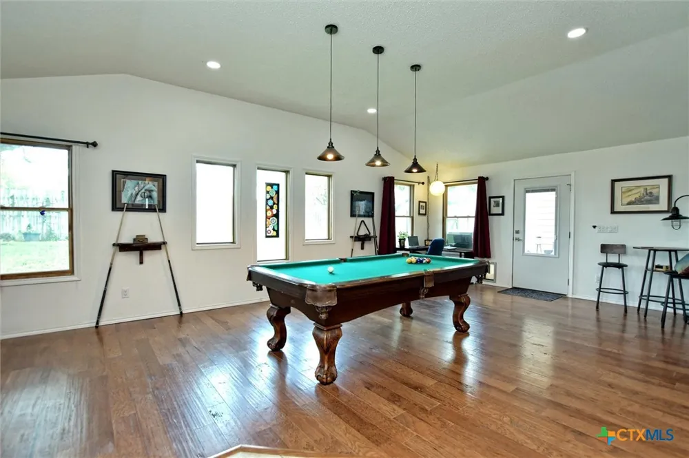 1002 W Noton Street Pflugerville, TX 78660