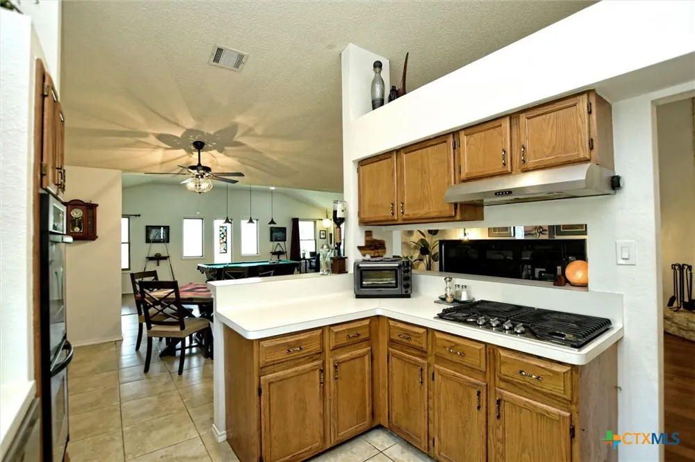 1002 W Noton Street Pflugerville, TX 78660