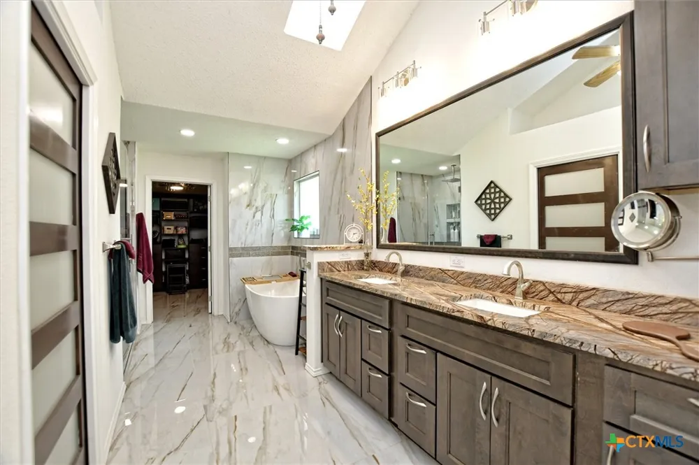 1002 W Noton Street Pflugerville, TX 78660