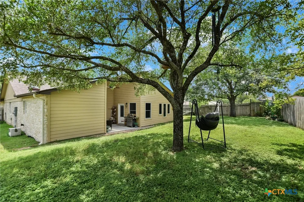 1002 W Noton Street Pflugerville, TX 78660