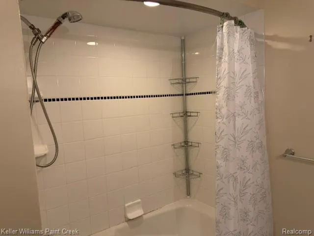 42630 Plymouth Hollow Drive #17 Plymouth Charter Township, MI 48170