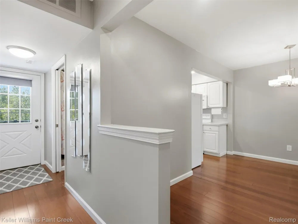 42630 Plymouth Hollow Drive #17 Plymouth Charter Township, MI 48170