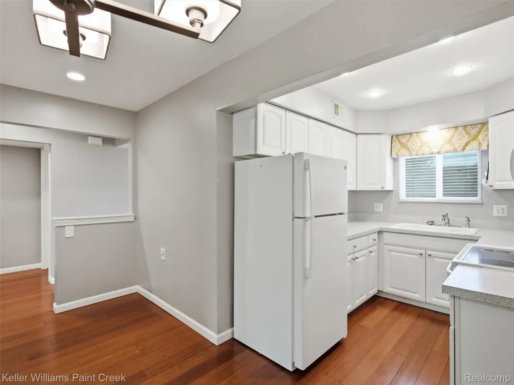 42630 Plymouth Hollow Drive #17 Plymouth Charter Township, MI 48170