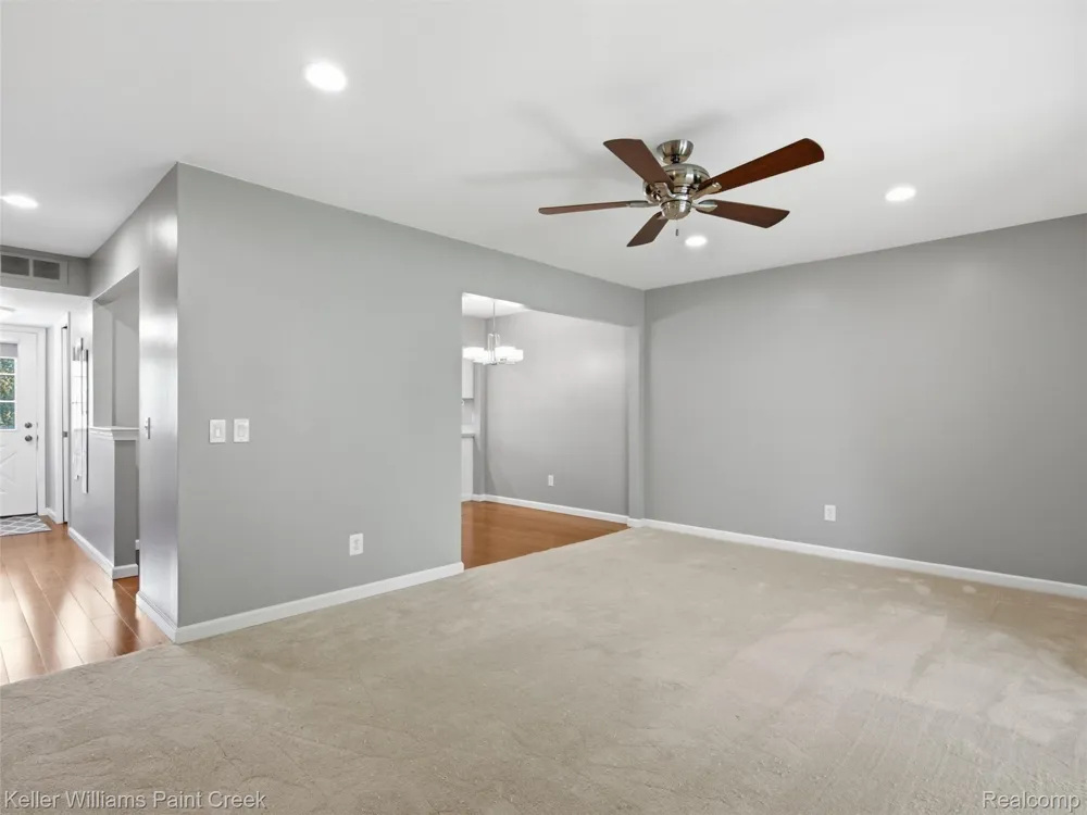 42630 Plymouth Hollow Drive #17 Plymouth Charter Township, MI 48170