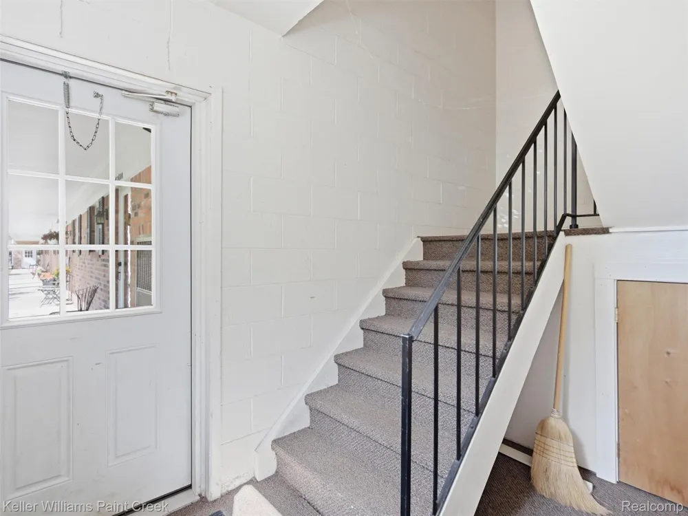 42630 Plymouth Hollow Drive #17 Plymouth Charter Township, MI 48170