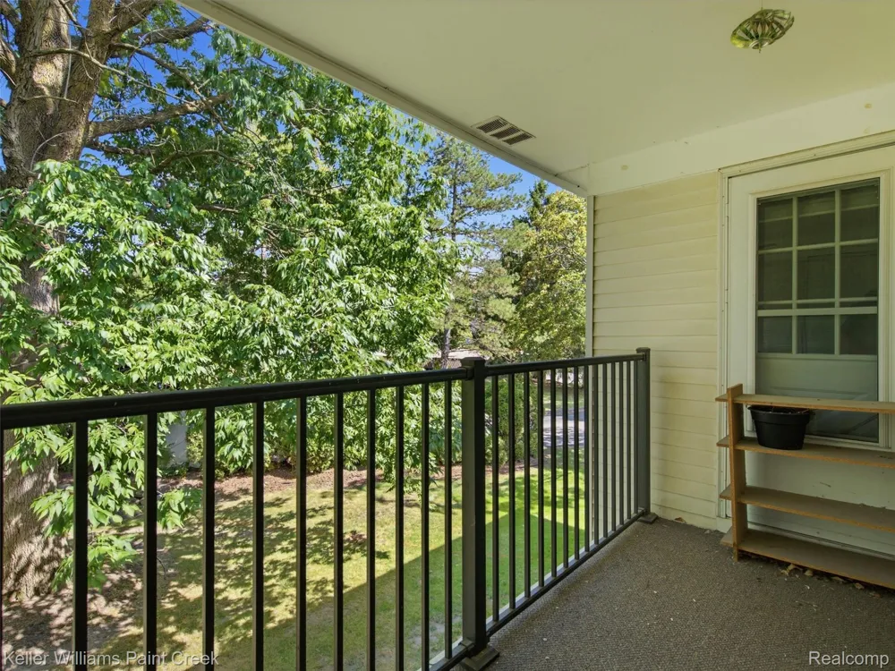42630 Plymouth Hollow Drive #17 Plymouth Charter Township, MI 48170