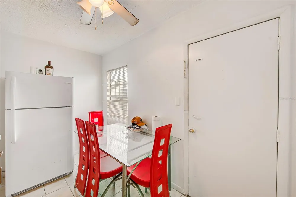 2318 W POWHATAN AVENUE Tampa, FL 33603