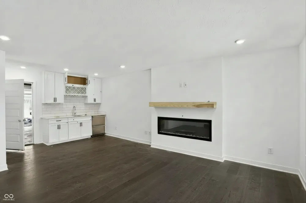 1960 Rosette Way Indianapolis, IN 46202