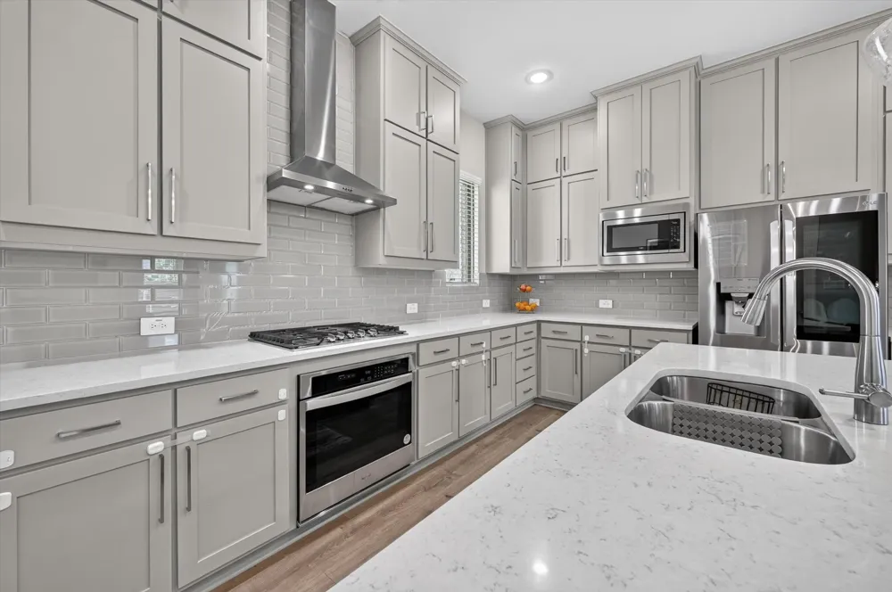 12991 Vinson Drive Farmers Branch, TX 75234