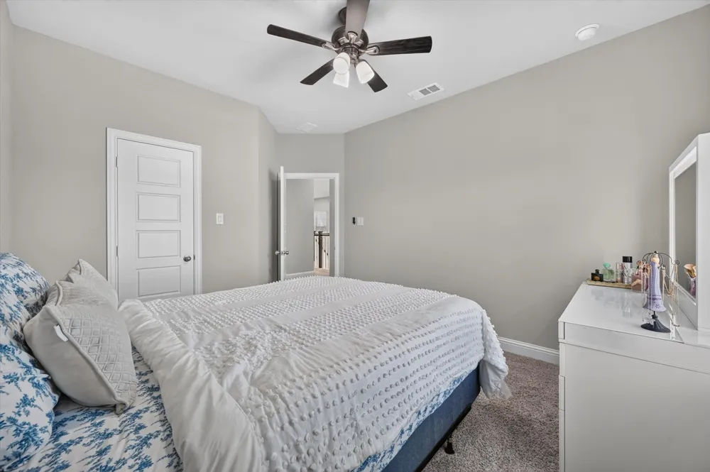 12991 Vinson Drive Farmers Branch, TX 75234