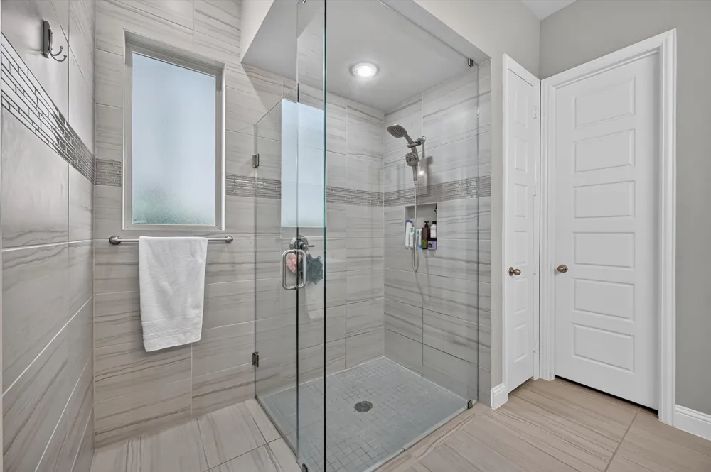 12991 Vinson Drive Farmers Branch, TX 75234